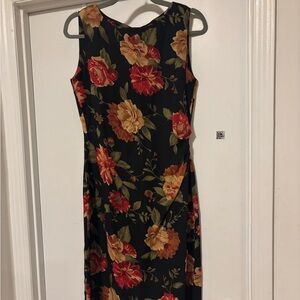 FLATTERING Floral Black Minidress
